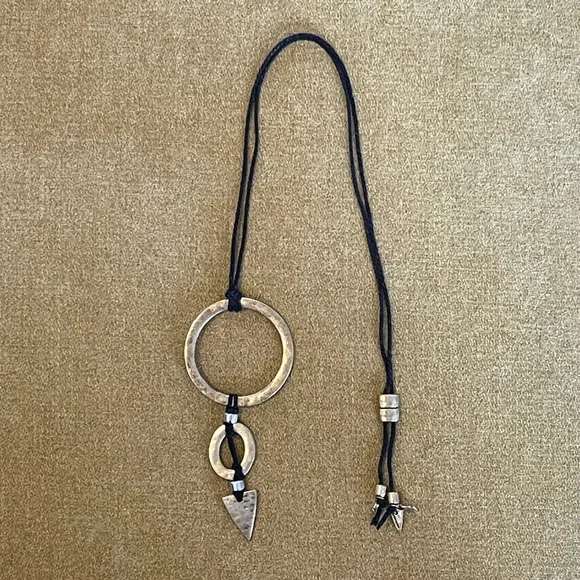 Heather Levine | Geometric statement necklace - Picture 2 of 4